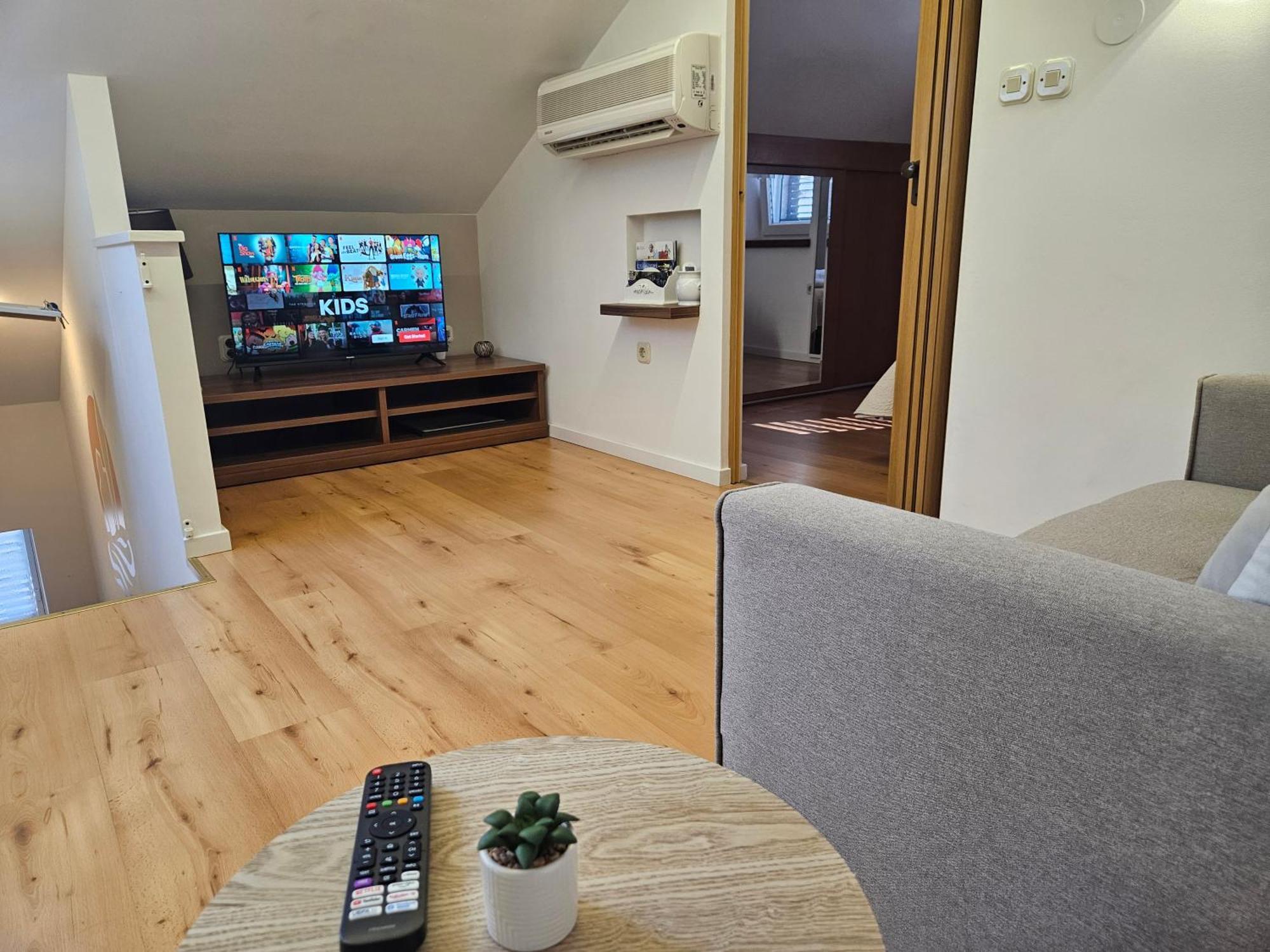 Lovely Attic Apartman-Melani Zadar Buitenkant foto